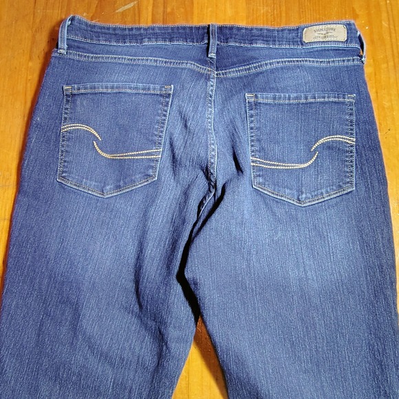 Signature by Levi Strauss & Co Modern Boot Cut Jeans Women's Blue Denim Size - Picture 4 of 12